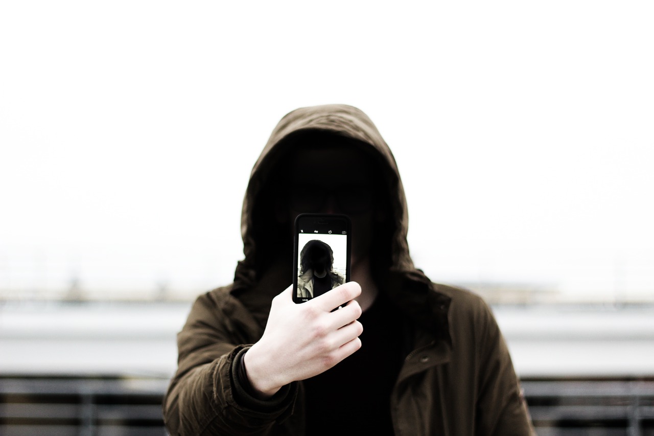 stalker selfie